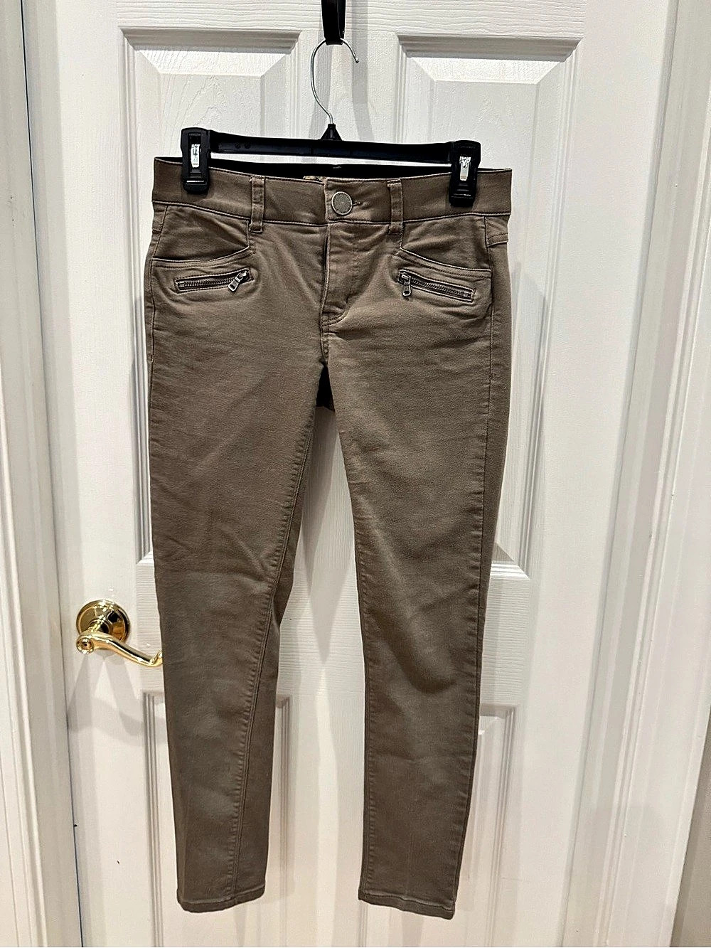 Skinny Jeans in Brown Like New